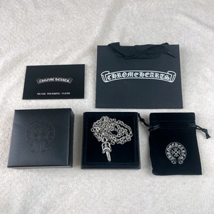 크롬하츠 페이퍼+대거 목걸이 이미지