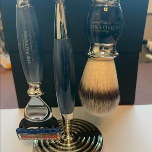 트루핏앤힐 면도기 세트 이미지