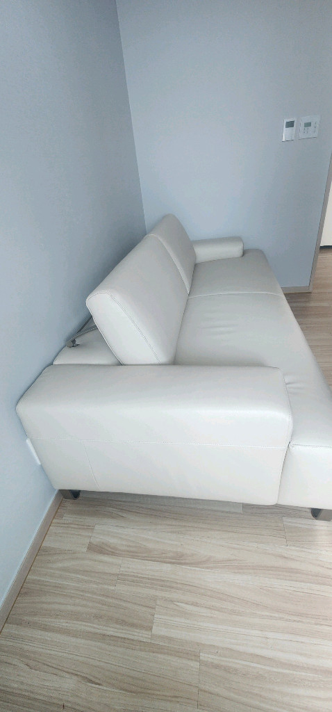 나뚜찌쇼파3인 팝니다. 이미지