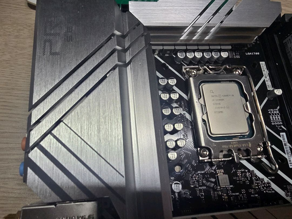 14900k as남음 z690 d5 교환받은 리퍼 새거 팝니다 이미지