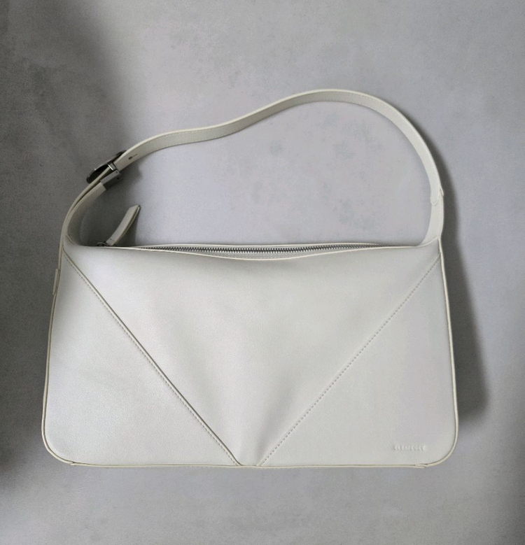 엘바테게브 그레이스백 화이트 이미지