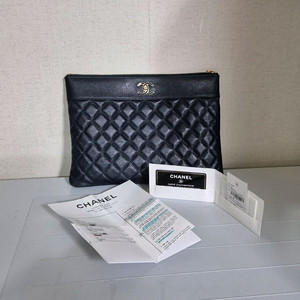 샤넬 마드모아젤 뉴미디움 클러치 구찌루이비통프라다 이미지