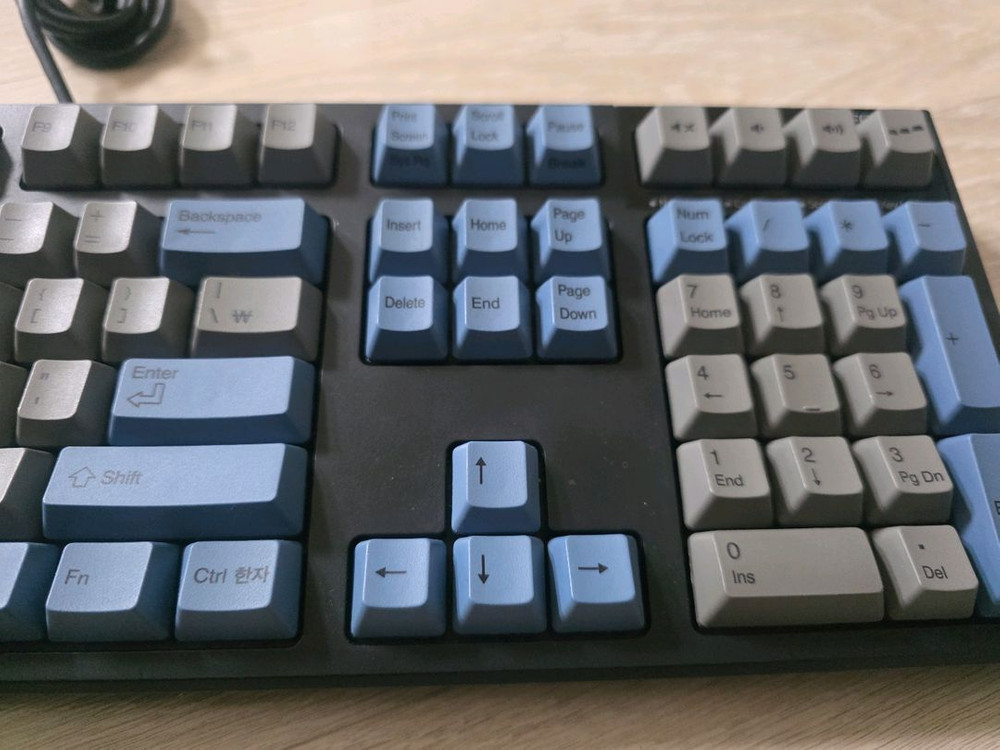 리얼포스 R2 저소음 apc 45g 윤활 이미지