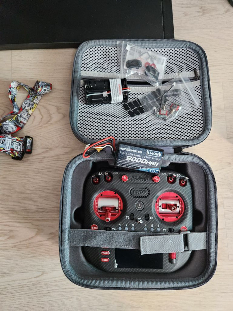 DJI 03 +커스텀 FPV 드론 Bee + 조종기 Tx15 + 6s 배터리 풀세트 이미지