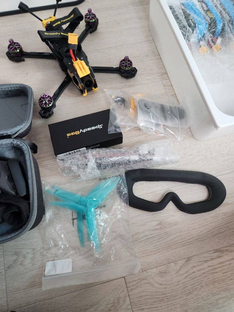 DJI 03 +커스텀 FPV 드론 Bee + 조종기 Tx15 + 6s 배터리 풀세트 이미지