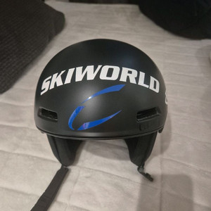 지로 스키 헬멧 이미지