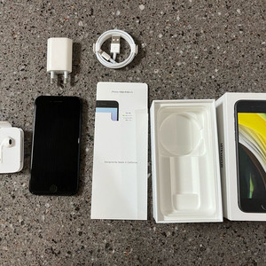 아이폰 SE2 블랙 64GB 풀구성 판매합니다 이미지