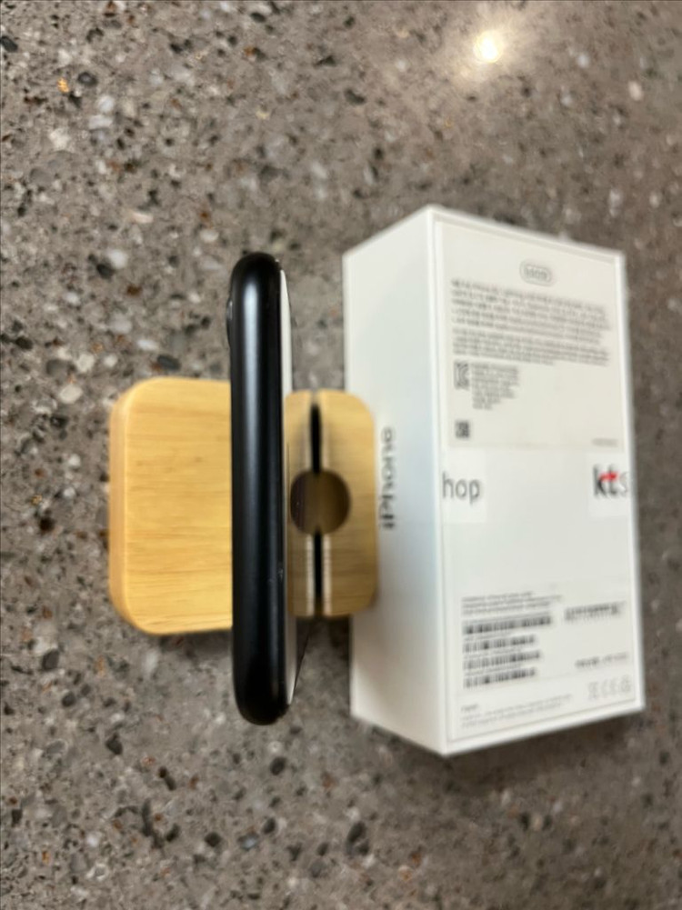 아이폰 SE2 블랙 64GB 풀구성 판매합니다 이미지