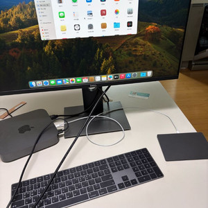 맥미니 2018 i3 8gb 스페이스 그레이 + 키보드, 트랙패드, 델 모니터27인치 일괄 판매 이미지