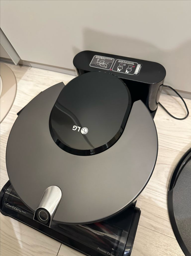 lg 코드제로 R9 M9 로봇청소기 물걸레 청소기 일괄판매 이미지