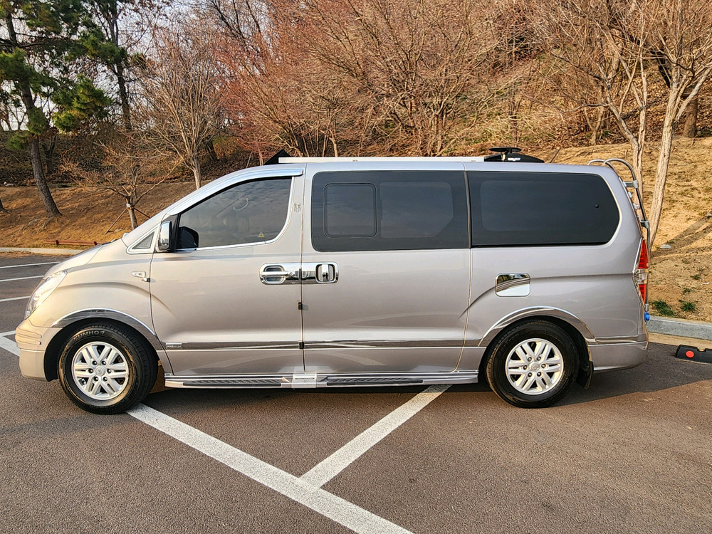 그랜드 스타렉스 캠핑카 판매합니다 이미지