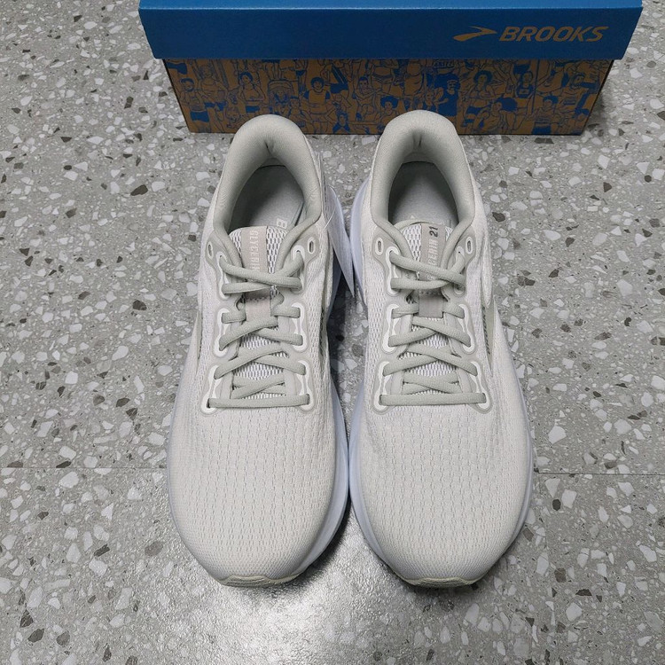 브룩스 여성 러닝화 작은사이즈 220, 225 균일가 판매 운동화 작은신발 작은발 이미지