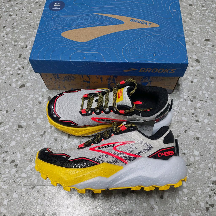 브룩스 여성 러닝화 작은사이즈 220, 225 균일가 판매 운동화 작은신발 작은발 이미지