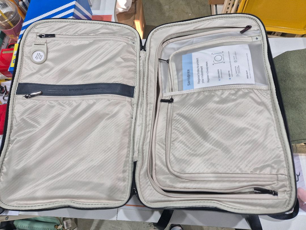 샘소나이트 SILHOUETTE 백팩 네이비 (새상품) 이미지