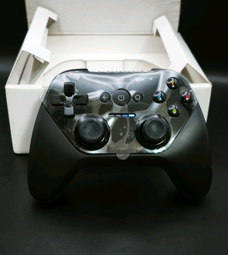 구글 넥서스 플레이어와 아수스 게임패드TV500G 이미지