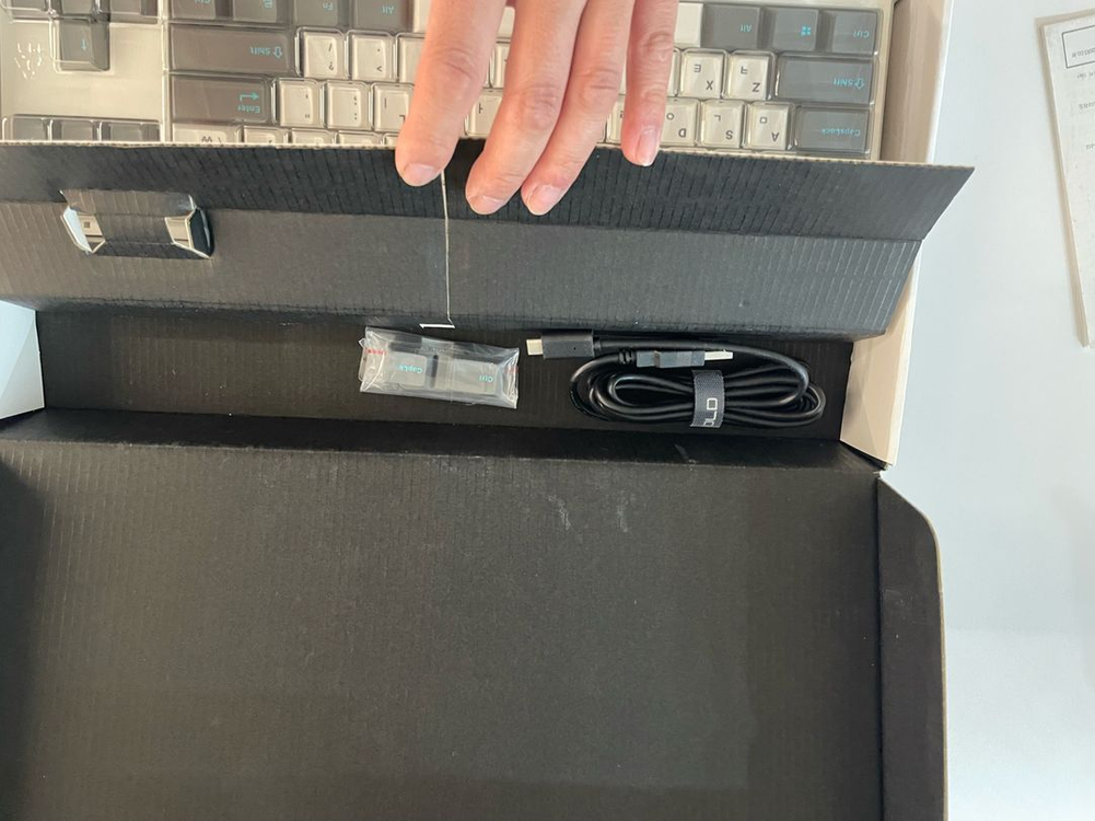 레오폴드FC750RBT 적축 키보드 이미지