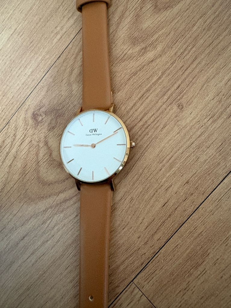 다니엘 웰링턴 Classic Petite 여성 시계 -새 라이트 브라운 스트랩 이미지