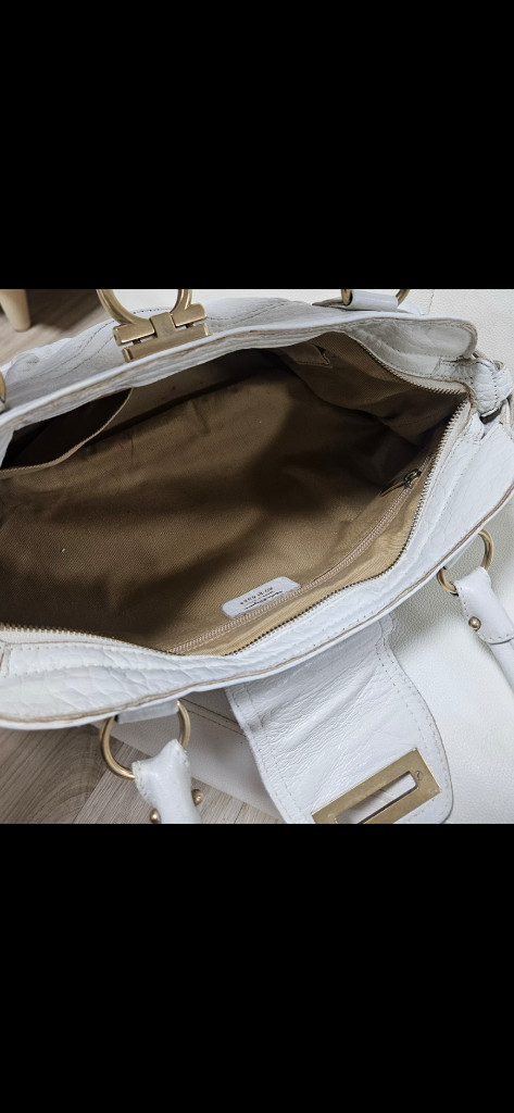 정품 페라가모 숄더백 이미지