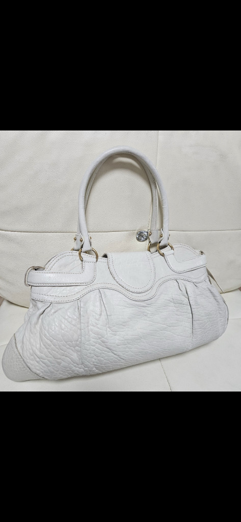 정품 페라가모 숄더백 이미지