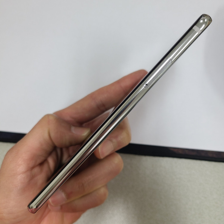 LG V30 실버 64G SK 무잔상 가성비 213003 이미지