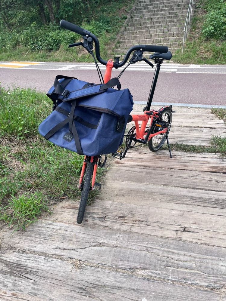 브롬톤 23년식 m6r 허브다이나모 이미지