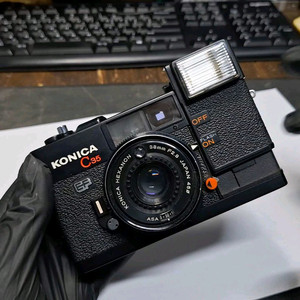 코니카 C35 EF 필름카메라 빈티지 레트로 로모 앤틱 감성 필카 일본 이미지