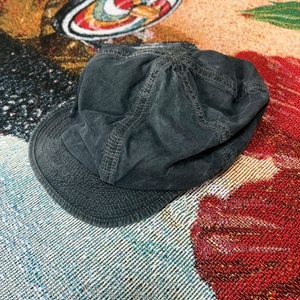 카피탈 블랙 헌팅캡 이미지