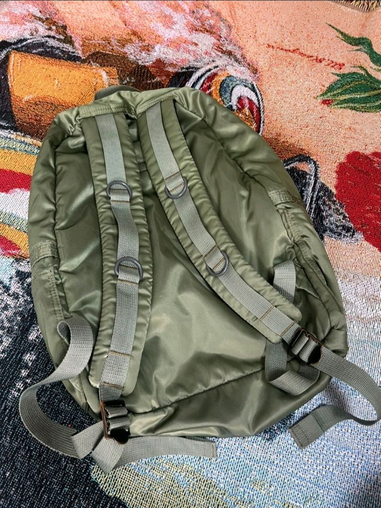 요시다포터 탱커 데이팩 세이지 그린 이미지