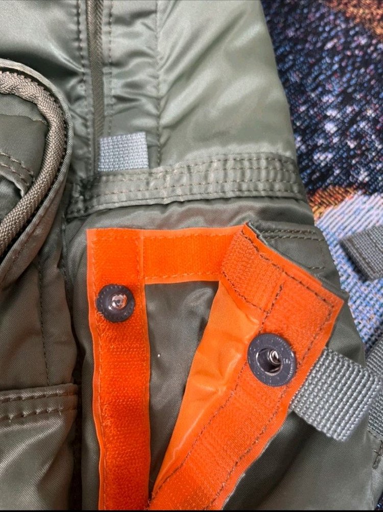 요시다포터 탱커 데이팩 세이지 그린 이미지