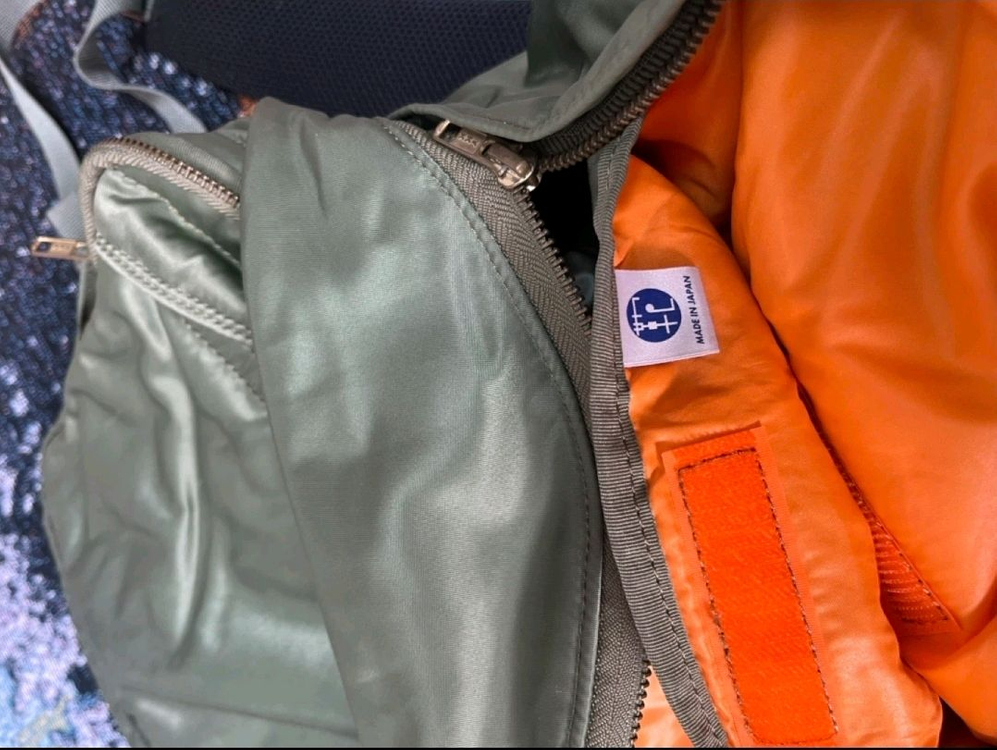 요시다포터 탱커 데이팩 세이지 그린 이미지