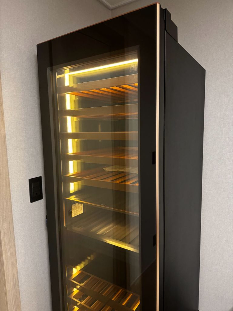 삼성 인피니트 와인셀러 판매합니다 / 상태 좋음 / 실사용 거의 없음 이미지