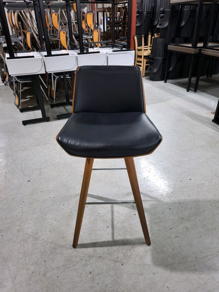 135번 식당의자 회전 바의자 빠의자 bar의자 업소용의자 음식점 카페의자 이미지