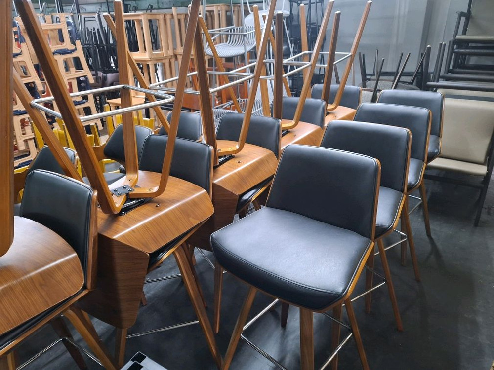 135번 식당의자 회전 바의자 빠의자 bar의자 업소용의자 음식점 카페의자 이미지