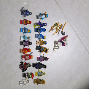 레고 닌자고 파이토 등 피규어입니다 이미지