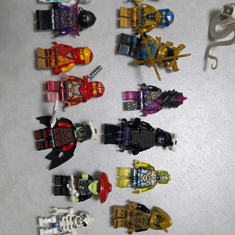 레고 닌자고 파이토 등 피규어입니다 이미지