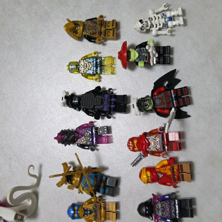 레고 닌자고 파이토 등 피규어입니다 이미지