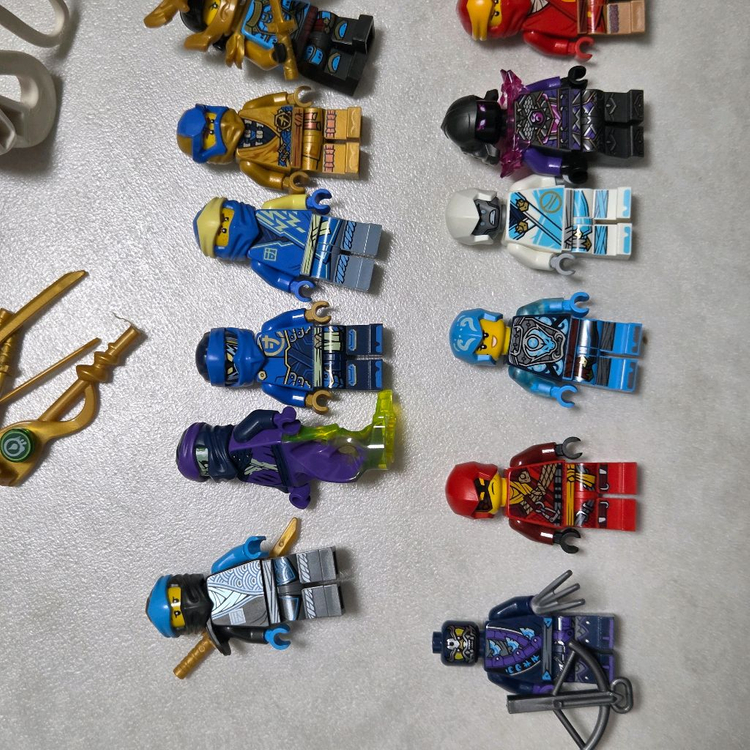 레고 닌자고 파이토 등 피규어입니다 이미지