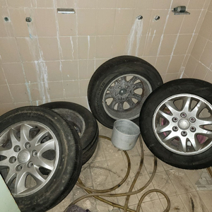 그랜드카니발 휠타이어 이미지