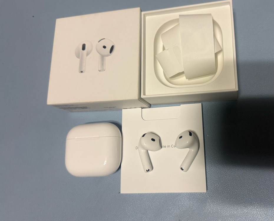 에어팟4세대 유닛,본체 각개 (노캔x )개당가격입니다 본체ㅡ판매붕 유닛 왼쪽ㅡ판매중 유닛 오른쪽 ㅡ판매중모는기능 정 이미지