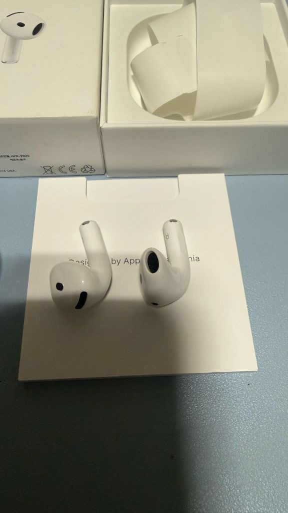 에어팟4세대 유닛,본체 각개 (노캔x )개당가격입니다 본체ㅡ판매붕 유닛 왼쪽ㅡ판매중 유닛 오른쪽 ㅡ판매중모는기능 정 이미지