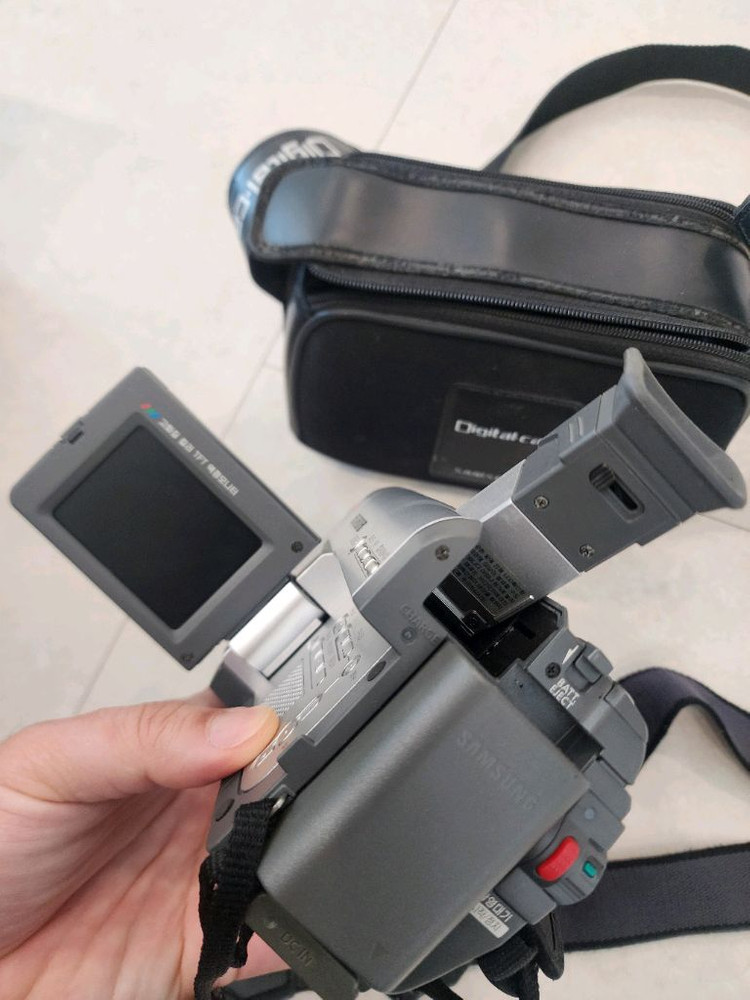 고전 비디오캠 삼성 비디오카메라 레트로 충전기만없음 깨끗 이미지