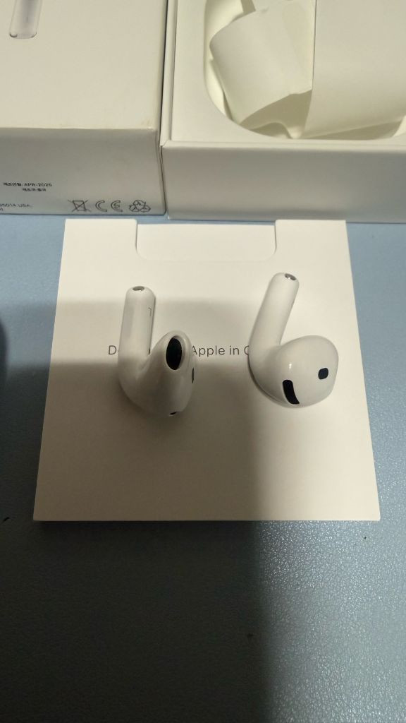 에어팟4세대 유닛,본체 각개 (노캔x )개당가격입니다 본체ㅡ판매붕 유닛 왼쪽ㅡ판매중 유닛 오른쪽 ㅡ판매중모는기능 정 이미지