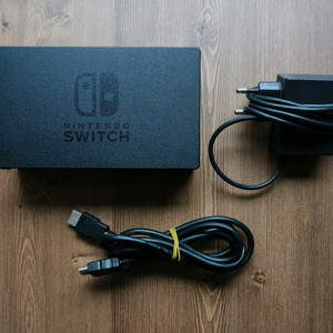 닌텐도 스위치 독 + 정품 충전기 이미지