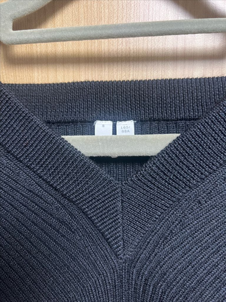 아르켓(ARKET) 브이넥 울 코튼 스웨터 이미지