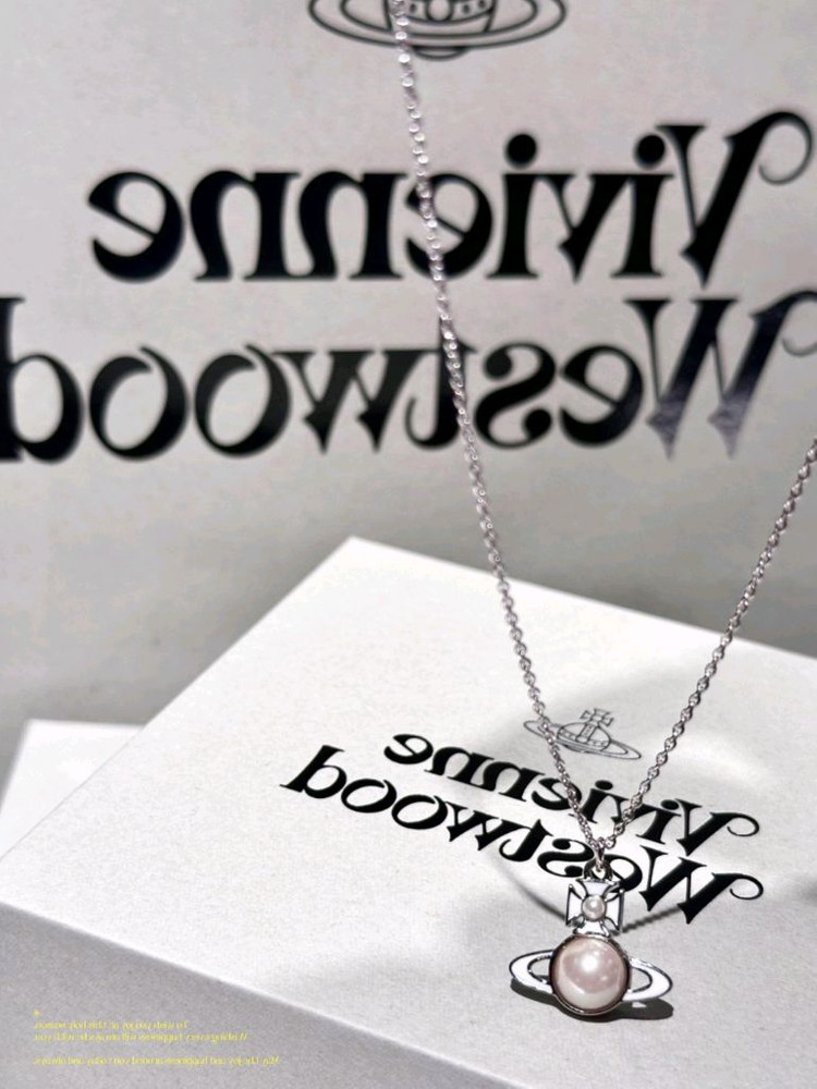 비비안 웨스트우드 오브 목걸이 이미지