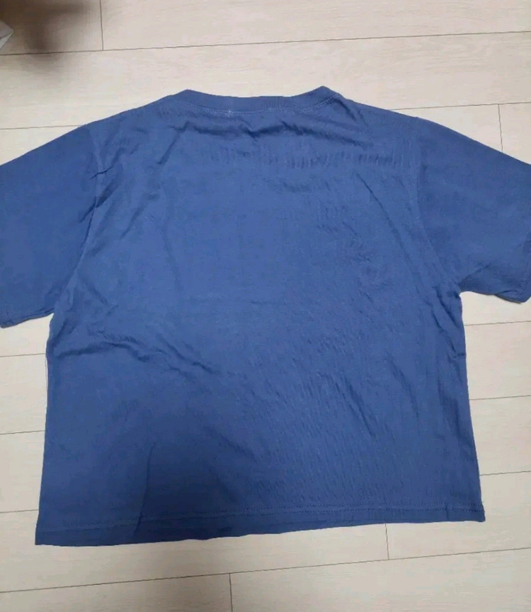 급처새상품!코인코즈 구찌느낌 체리반팔면티셔츠 키르시st리즈리사st샤틴st 이미지