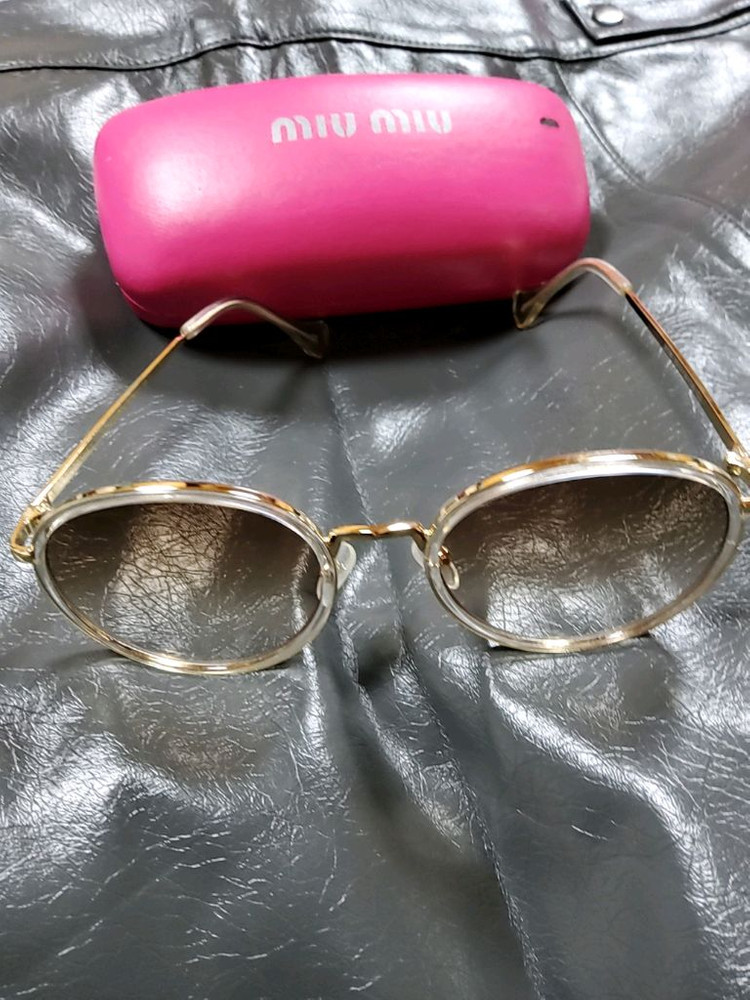 미우미우 선글라스 (정품) 이미지