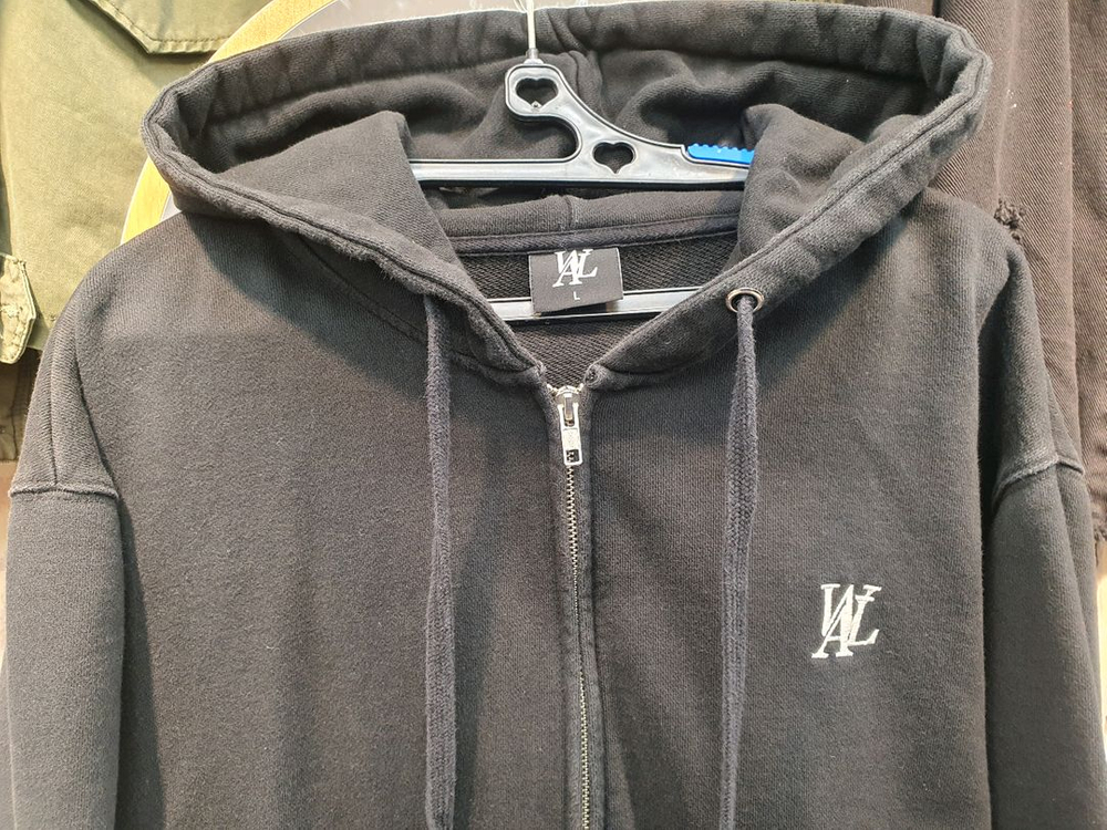 [L] 우알롱 시그니처 로고 후드 집업 블랙 이미지