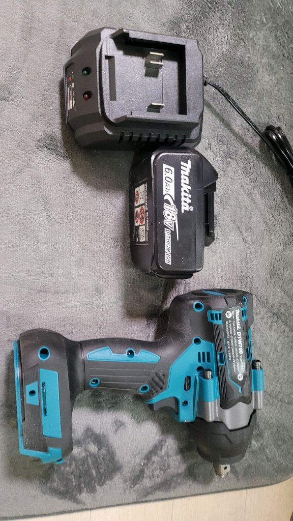 마끼다 임팩렌치 힘좋은 고토크 18V 팝니다 이미지