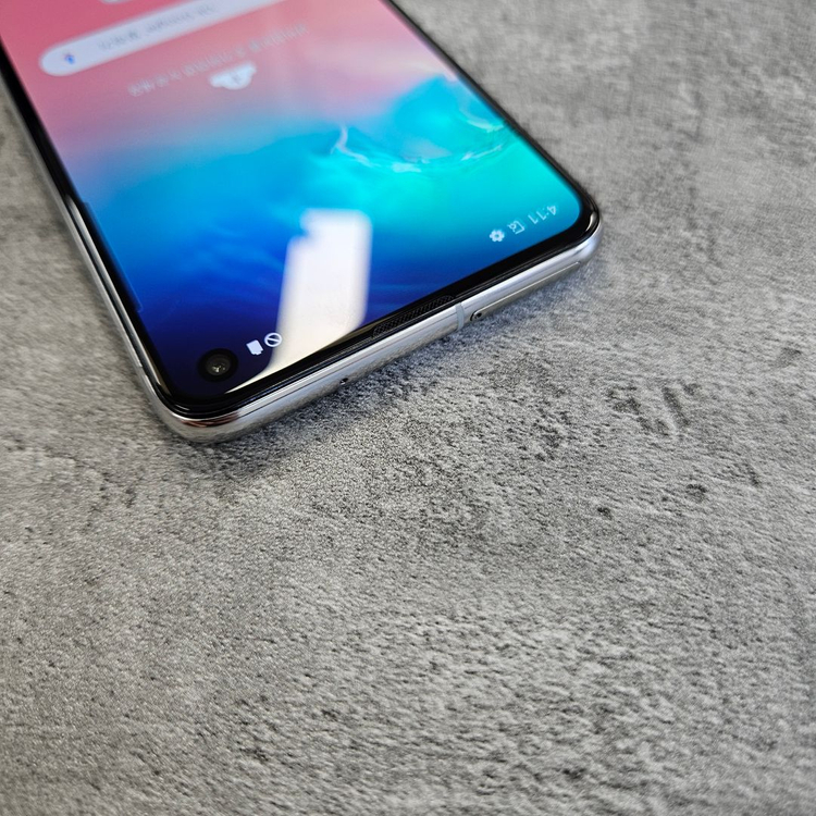 갤럭시s10e화이트 중고폰 정상해지 이미지